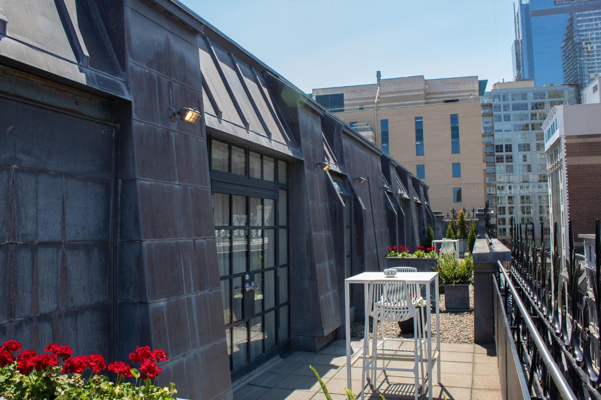 Hotel Gault Montreal Exterior photo